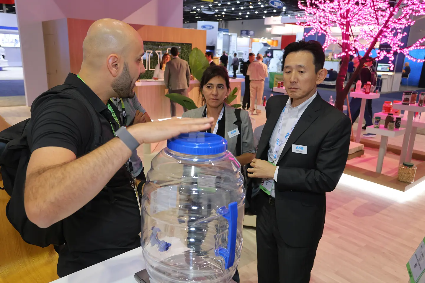 whoattend_gallery_02